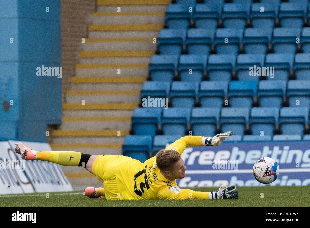 Ben Amos #13 von Charlton Athletic in Aktion Stockfoto