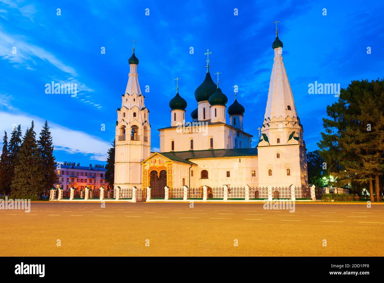 Die Kirche von Ilja oder Elija der Prophet auf Sowetskaja Platz im Zentrum der Stadt Jaroslawl, Goldener Ring von Russland bei Sonnenuntergang Stockfoto