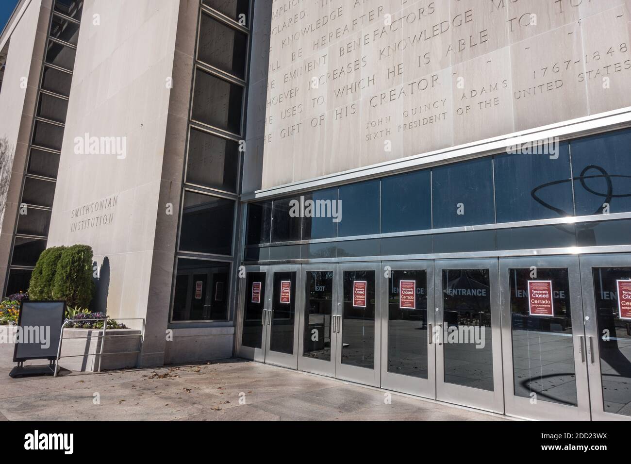 Nach der Wiedereröffnung im September zu begrenzten Zeiten, schloss das Museum of American History, zusammen mit sechs anderen Smithsonian Museen und dem National Zoo, am 23. November 2020 wegen der Zunahme der Covid Fälle lokal und national. Stockfoto