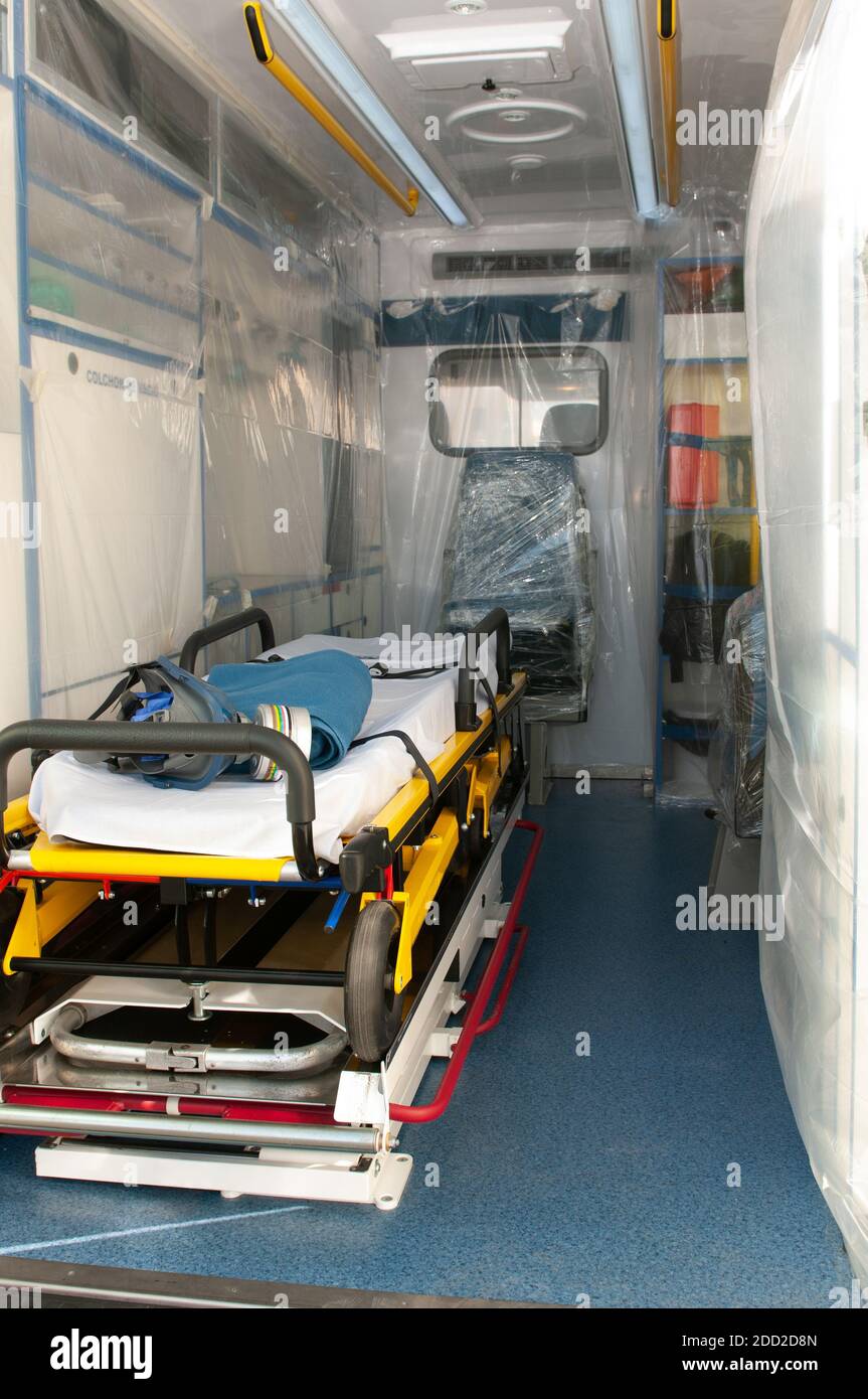 Krankenwagen Bett Vorbereitung auf ebola, covid oder Pandemie  Stockfotografie - Alamy