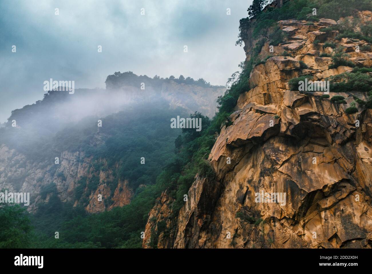 Der Berg aus grünem Stein Stockfoto