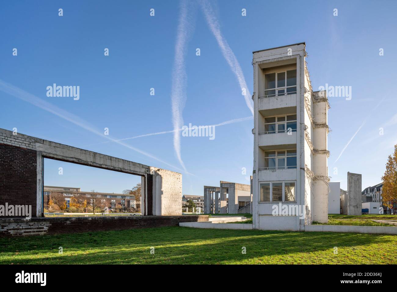 Duisburg, Innenhafen, Garten der Erinnerung – auch Altstadtpark genannt, ein 1999 nach Plänen von Dani Karavan angelegter Stadtpark Stockfoto