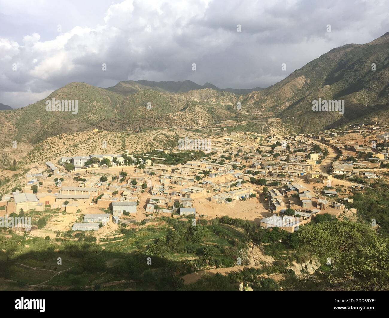 Tigray, Äthiopien - 14. August 2018. : kleine Stadt in der Nähe von Alitena in Tigray Region von Äthiopien Stockfoto