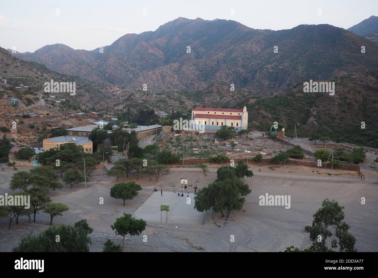 Tigray, Äthiopien - 14. August 2018. : kleine Stadt in der Nähe von Alitena in Tigray Region von Äthiopien Stockfoto