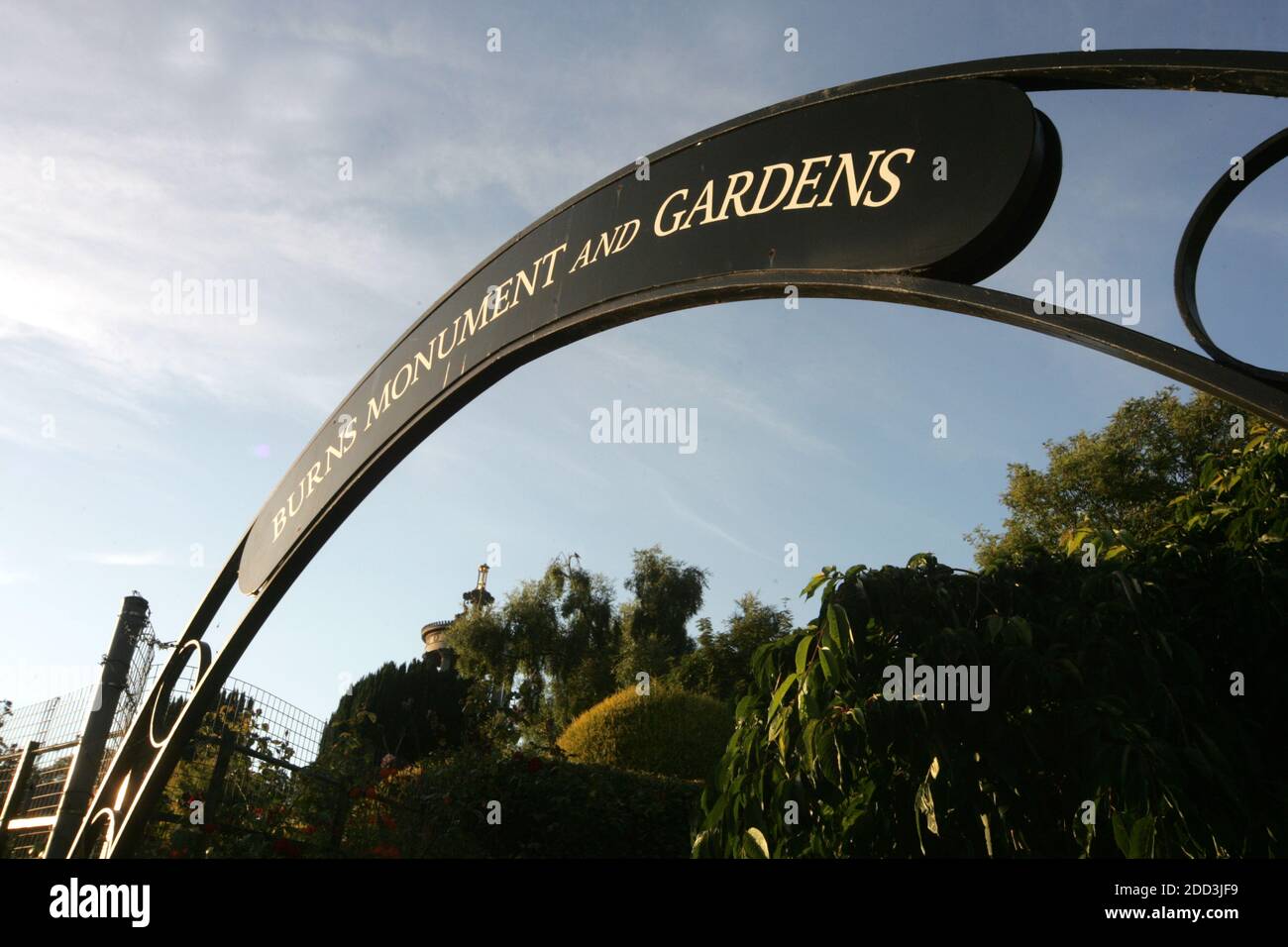 Burns Monument & Gardens, Alloway, Ayrshire, Schottland, Großbritannien, Der Eingang zu den Gärten, die vom National Trust of Scotland betrieben und gepflegt werden Stockfoto