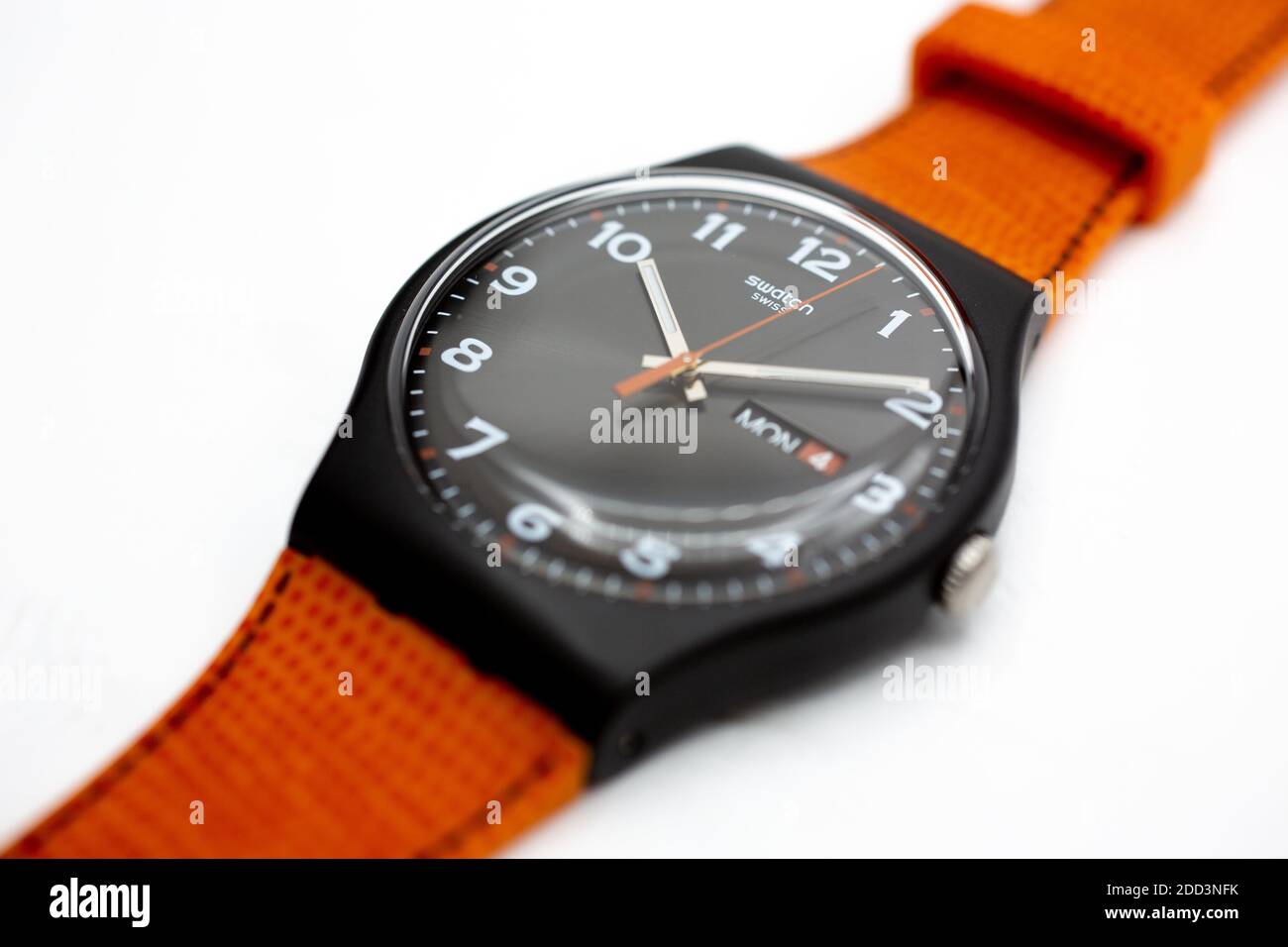 Geneve, Switzerland 07.10.2020 - Swatch Uhr Orange Armband und  Sekundenpfeil Stockfotografie - Alamy