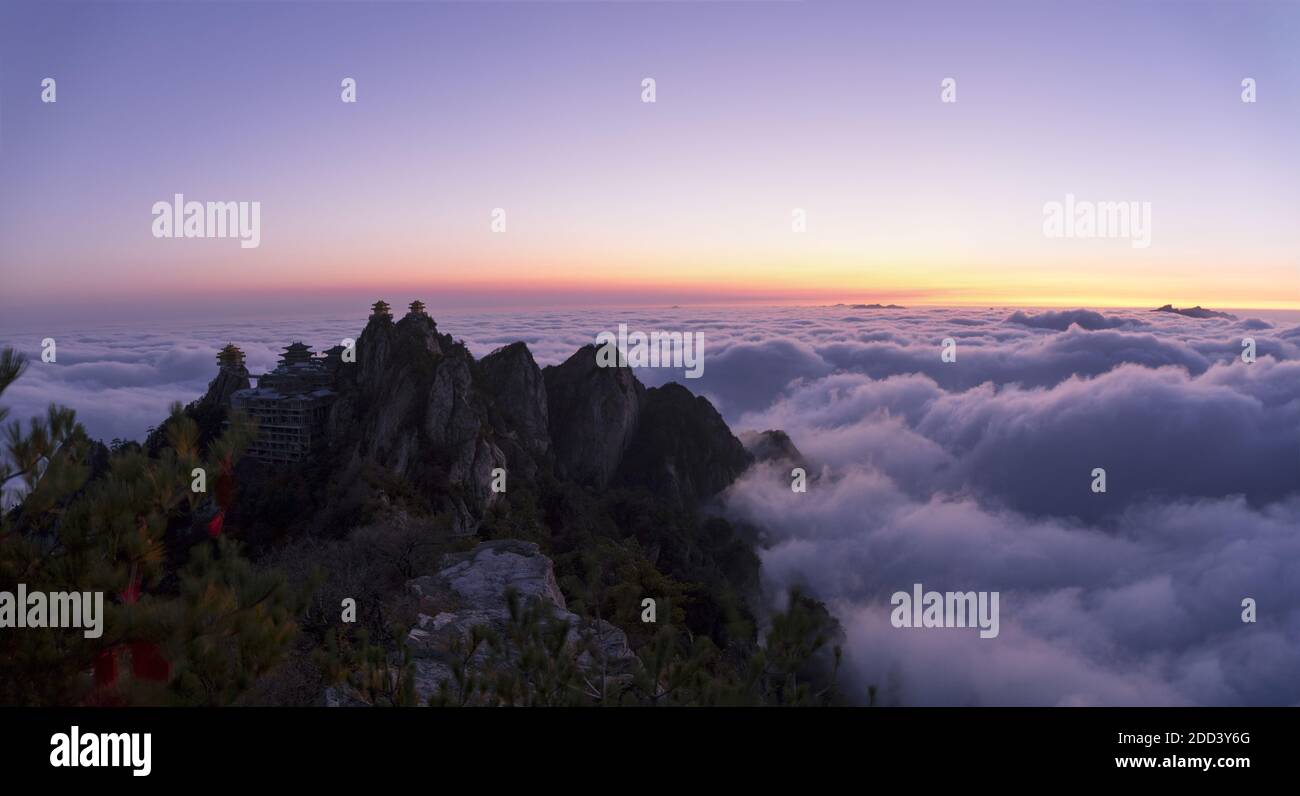 Die westlichen funiu Meer der Wolken Stockfoto