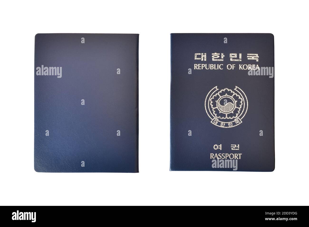 Pass von Südkorea (Vorder- und Rückseite) isoliert auf weißem Hintergrund. Objekt mit Beschneidungspfad. Stockfoto