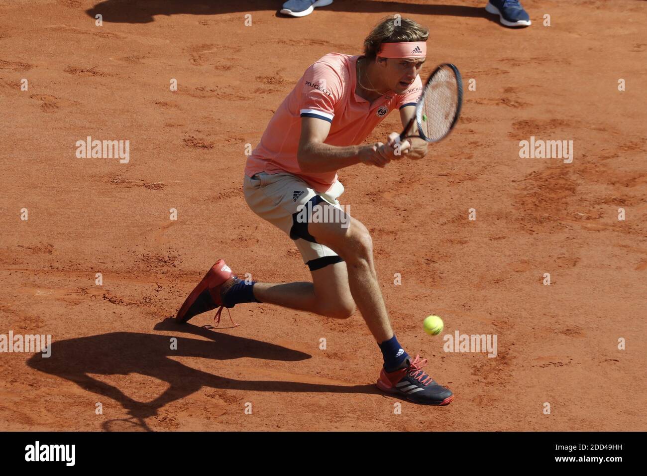 Deutschlands Alexander Zverev spielt am 3. Juni 2018 in der dritten Runde der French Tennis Open 2018 im Roland-Garros-Stadion, Paris, Frankreich. Foto von Henri Szwarc/ABACAPRESS.COM Stockfoto