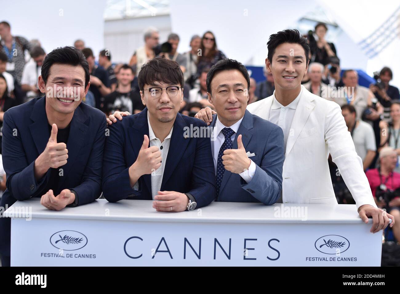 Jung-min Hwang, Sung-min Lee und Ji-Hoon Ju posieren bei der Spy Gone North Fotozelle, die am 11. Mai 2018 im Palais des Festivals in Cannes, Frankreich, im Rahmen der 71. Filmfestspiele von Cannes stattfand. Foto von Lionel Hahn/ABACAPRESS.COM Stockfoto