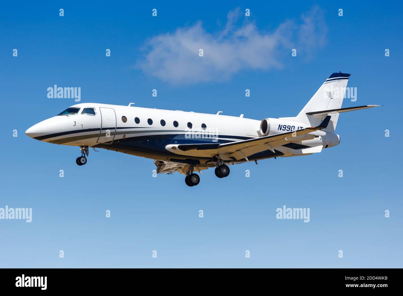 Los Angeles, Kalifornien - 12. April 2019: Gulfstream G200 Flugzeug am Los Angeles International Airport in Kalifornien. Stockfoto