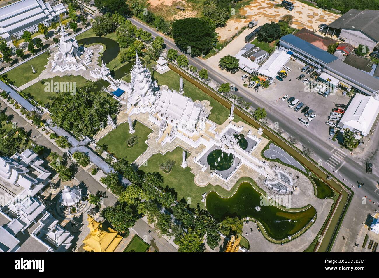 Wat Rong Khun, der Weiße Tempel in Chiang Rai, Provinz Chiang Mai, Thailand Stockfoto
