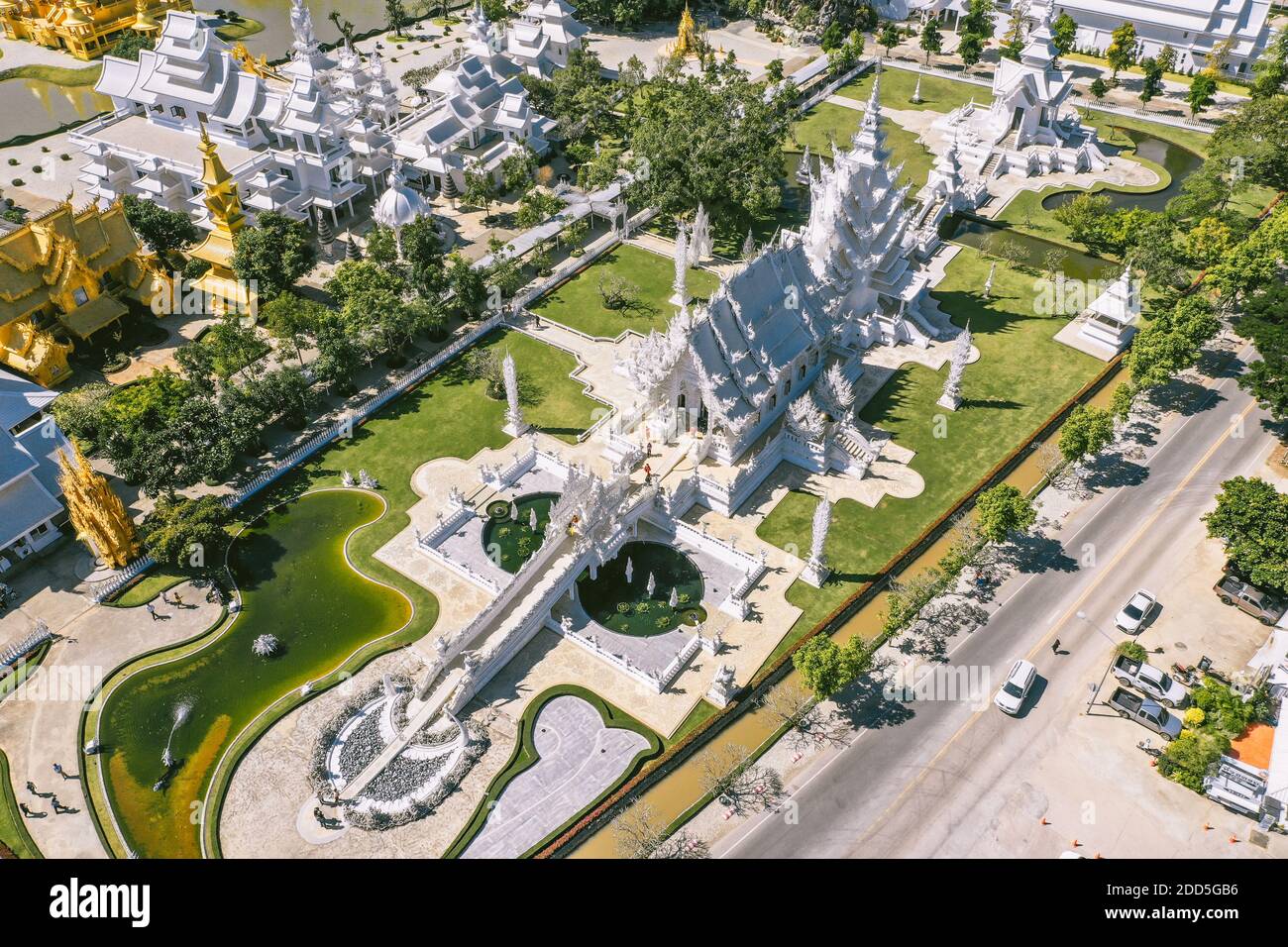 Wat Rong Khun, der Weiße Tempel in Chiang Rai, Provinz Chiang Mai, Thailand Stockfoto