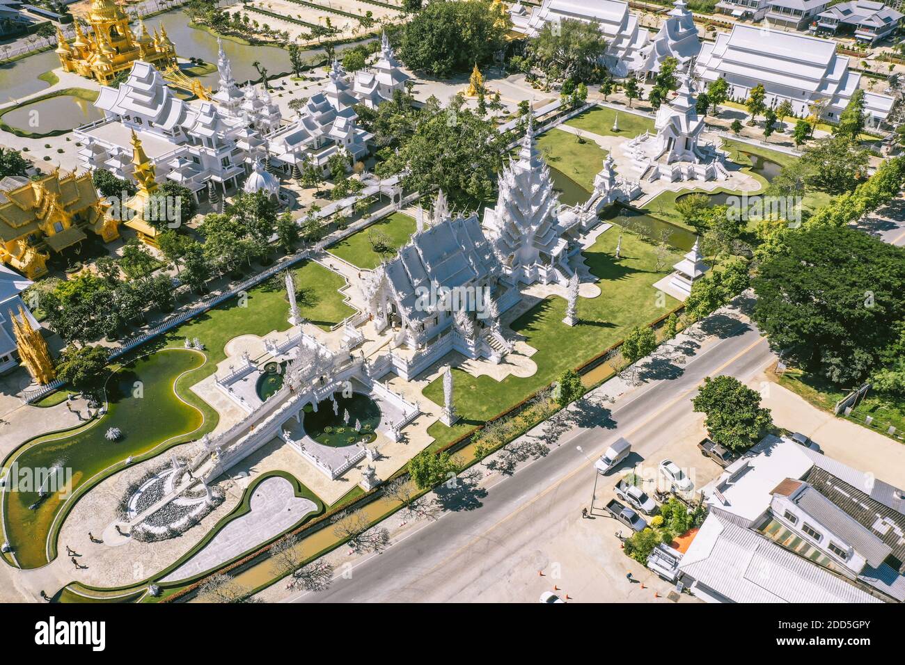 Wat Rong Khun, der Weiße Tempel in Chiang Rai, Provinz Chiang Mai, Thailand Stockfoto