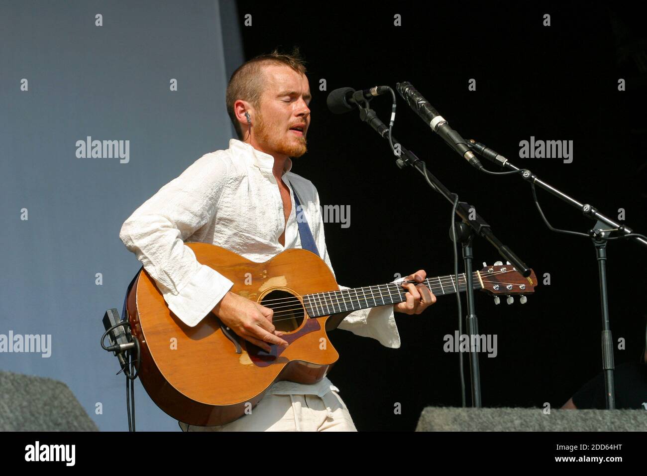 Damien Rice bei der Jungfrau V Festival V 2003, Hylands Park, Chelmsford, Essex, Vereinigtes Königreich. Stockfoto