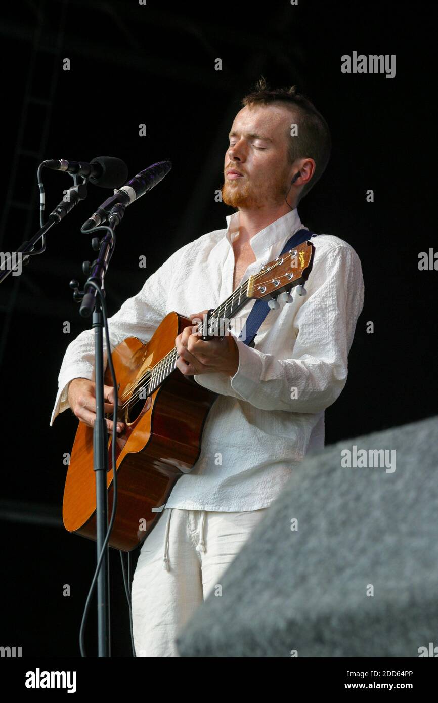 Damien Rice bei der Jungfrau V Festival V 2003, Hylands Park, Chelmsford, Essex, Vereinigtes Königreich. Stockfoto
