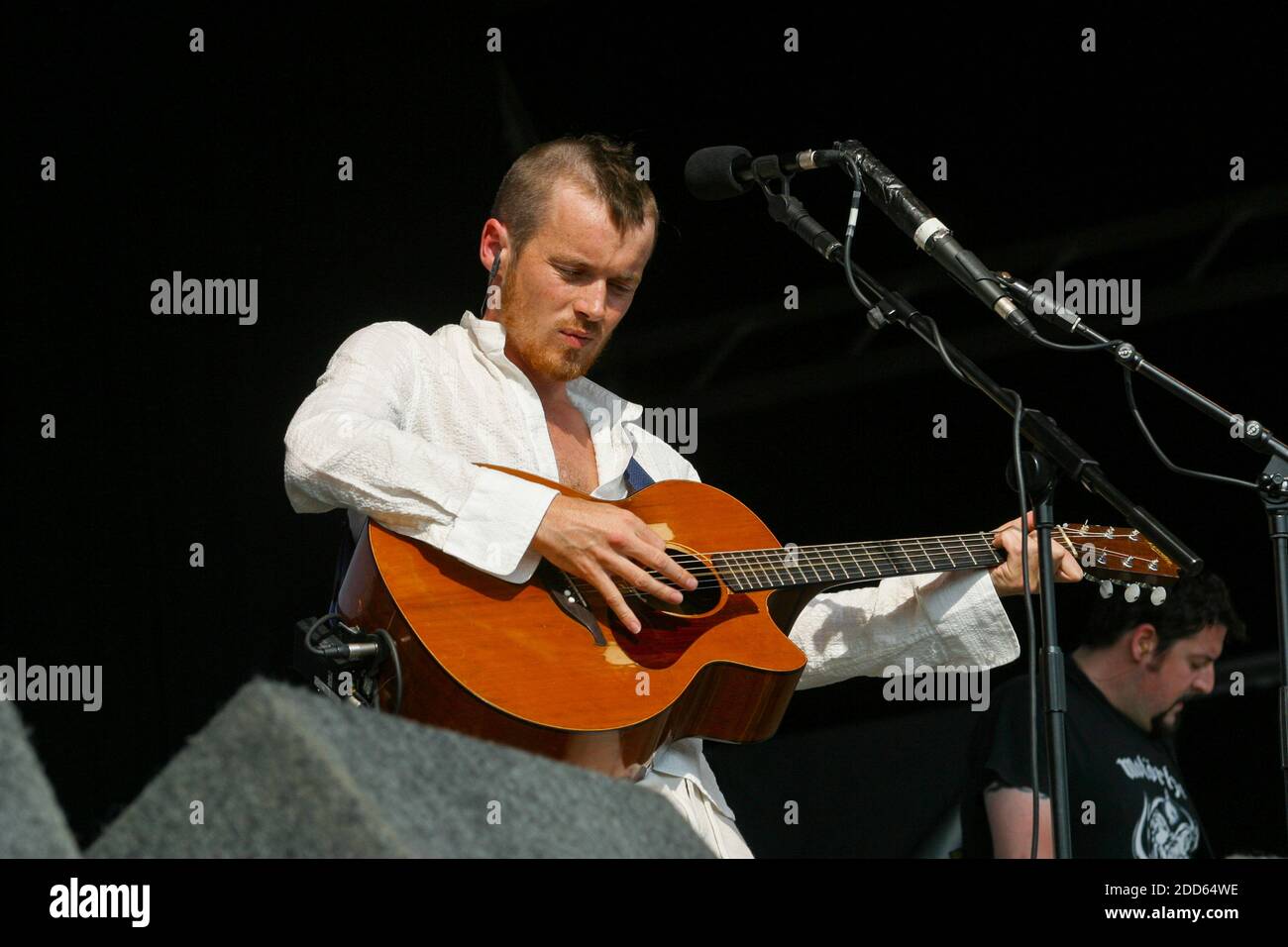 Damien Rice bei der Jungfrau V Festival V 2003, Hylands Park, Chelmsford, Essex, Vereinigtes Königreich. Stockfoto