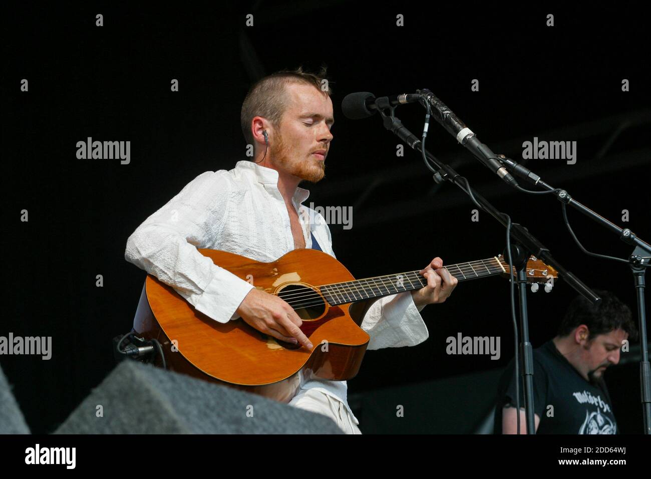 Damien Rice bei der Jungfrau V Festival V 2003, Hylands Park, Chelmsford, Essex, Vereinigtes Königreich. Stockfoto