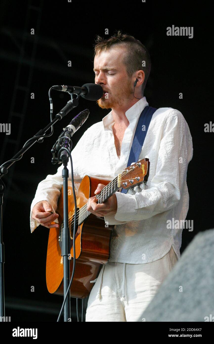 Damien Rice bei der Jungfrau V Festival V 2003, Hylands Park, Chelmsford, Essex, Vereinigtes Königreich. Stockfoto