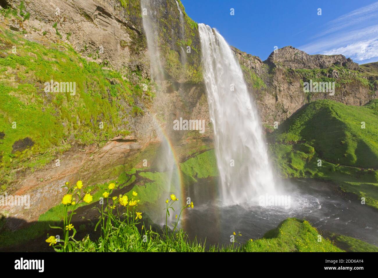 Seljalandsfoss Wasserfall, Teil des Seljalands Flusses im Sommer, Südregion, Island Stockfoto