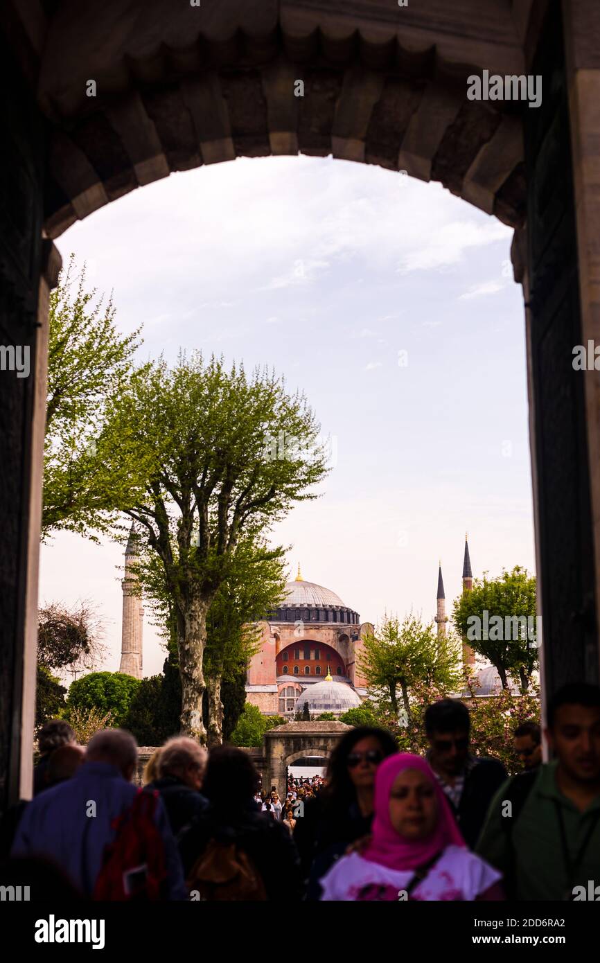 Hagia Sophia von der Blauen Moschee, Sultanahmet Platz, Istanbul, Türkei, Osteuropa Stockfoto