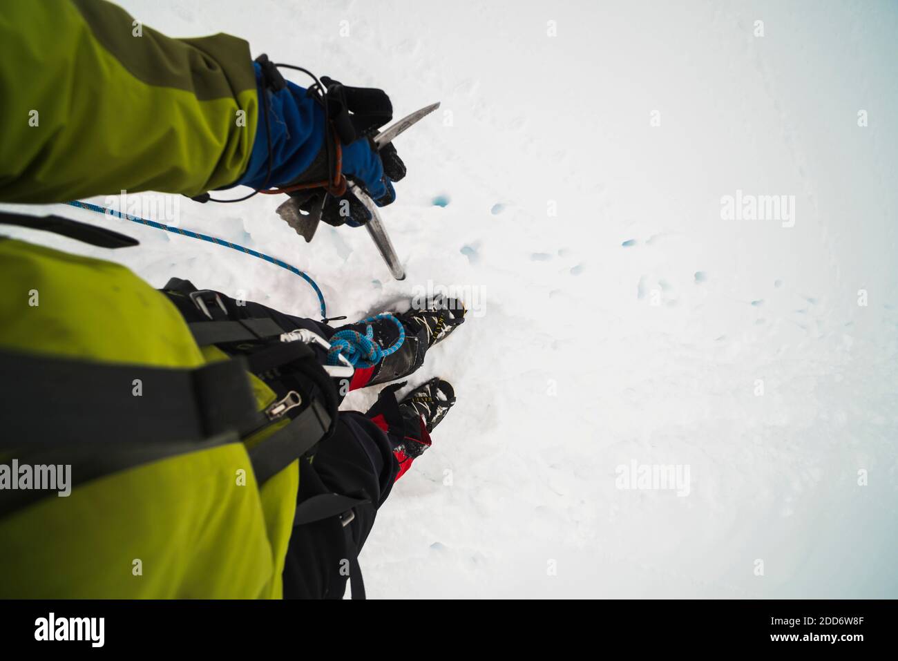 Kletterausrüstung für den Cotopaxi Vulkan Gletscherklettern, Provinz Cotopaxi, Ecuador, Südamerika Stockfoto