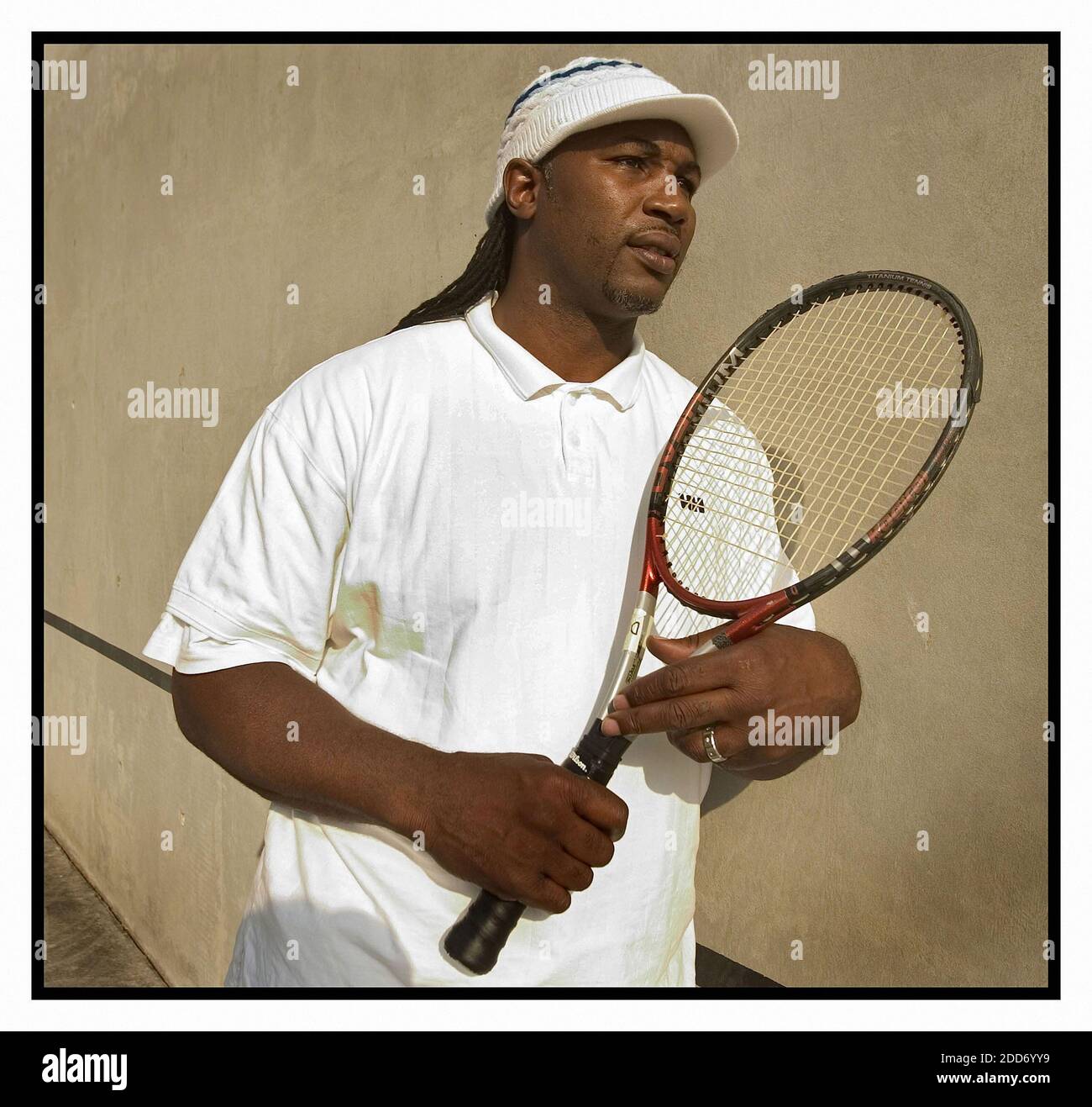 KEIN FILM, KEIN VIDEO, KEIN Fernsehen, KEINE DOKUMENTATION - der britische Lennox Lewis, dreifacher Boxweltmeister, lebt heute am 1. Mai 2007 in Miami, FL, USA, wo er einen aktiven Lebensstil genießt, der Tennis, Basketball und Schach umfasst. Foto von C.W. Griffin/Miami Herald/MCT/Cameleon/ABACAPRESS.COM Stockfoto
