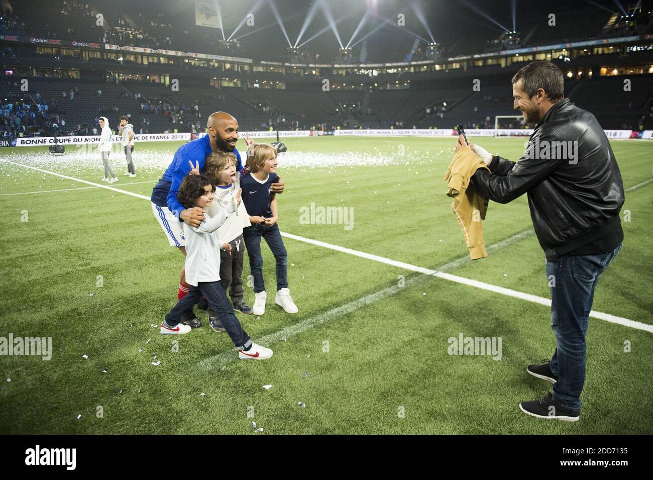 Thierry Henry, Guillaume Canet während einer Ausstellung Fußballspiel zwischen der französischen Fußballnationalmannschaft der Weltmeisterschaft 1998 und der FIFA 98 mit ehemaligen internationalen Spielern, anlässlich des 20. Jahrestages des französischen WM-Sieges 1998, am 12. Juni 2018 in der U Arena in Nanterre, in der Nähe von Paris. Foto von ELIOT BLONDT/ABACAPRESS.COM Stockfoto