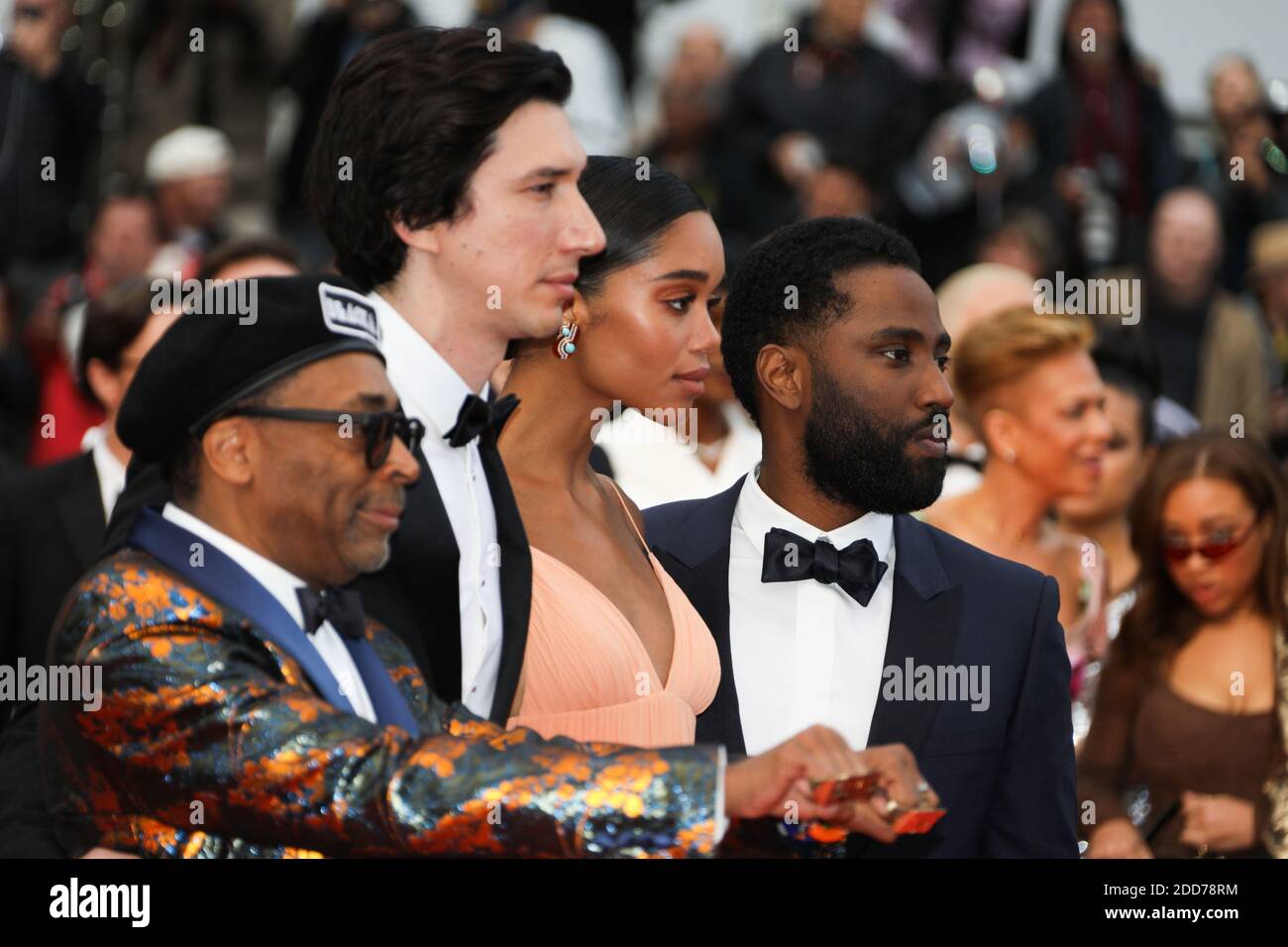 DIE US-Schauspielerin Laura Harrier, der US-Schauspieler Topher Grace, der US-Regisseur Spike Lee und der US-Schauspieler Adam Driver, die am 14. Mai 2018 im Palais des Festivals in Cannes bei der Vorführung von 'Blackkklansman' während des 71. Jährlichen Filmfestivals in Cannes, Frankreich, teilnahmen. Foto von David Boyer/ABACAPRESS.COM Stockfoto