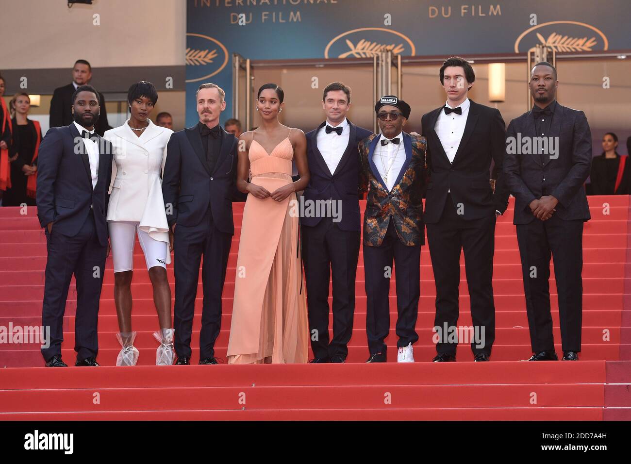 Damaris Lewis, Jasper Paakkonen, John David Washington, Laura Harrier, Topher Grace, Regisseur Spike Lee, Adam Driver und Corey Hawkins besuchen die Blackklansman-Vorführung, die am 14. Mai 2018 im Palais des Festivals in Cannes, Frankreich, im Rahmen der 71. Jährlichen Filmfestspiele von Cannes stattfand. Foto von Lionel Hahn/ABACAPRESS.COM Stockfoto