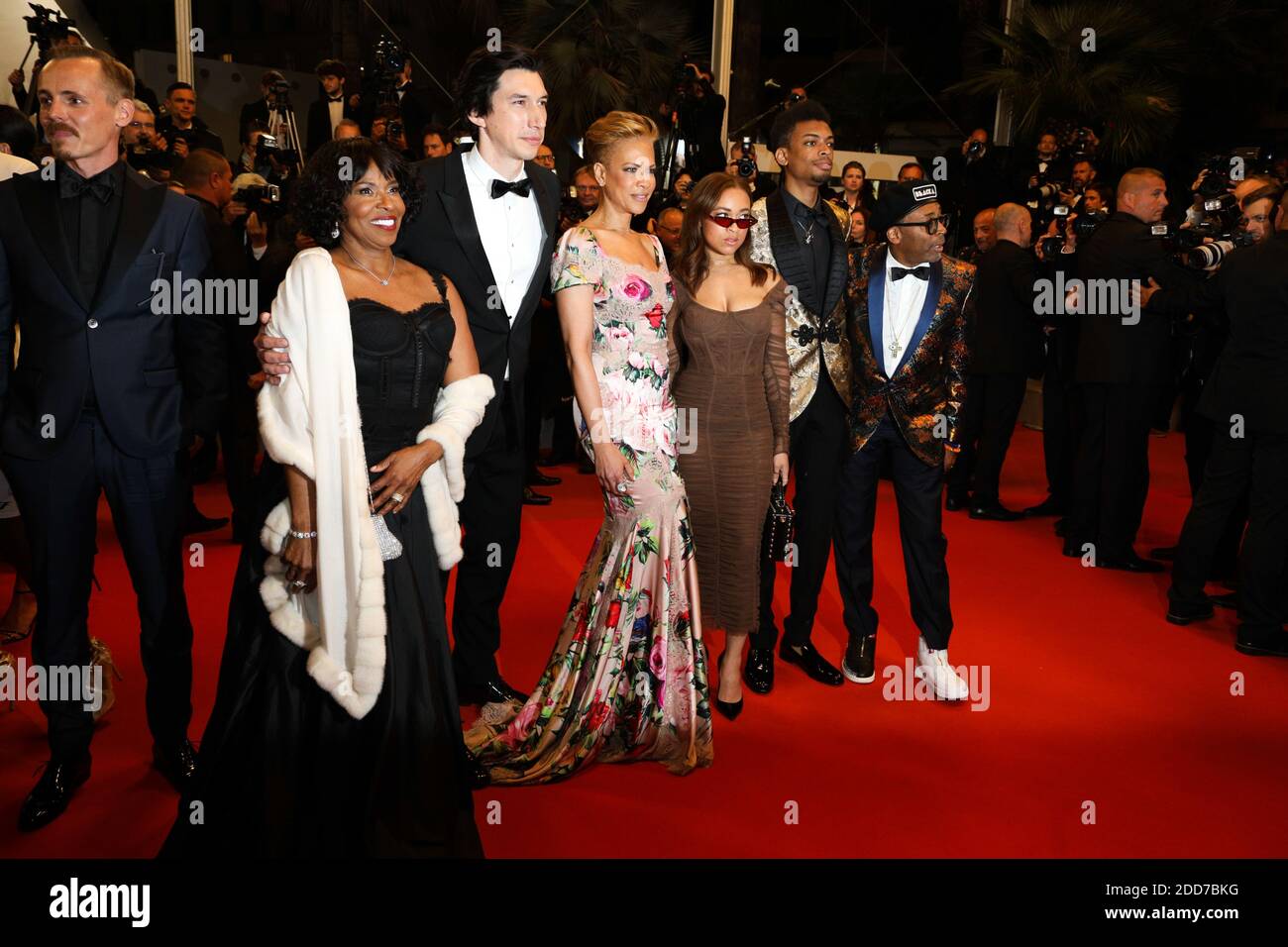John David Washington, Damaris Lewis, Jasper Paakkonen, Laura Harrier, Topher Grace, Regisseur Spike Lee, Adam Driver und Corey Hawkins verlassen die Vorführung von "Blackkklansman" während der 71. Cannes Film Festival im Palais des Festivals am 14. Mai 2018 in Cannes, Frankreich. Foto von David Boyer/ABACAPRESS.COM Stockfoto