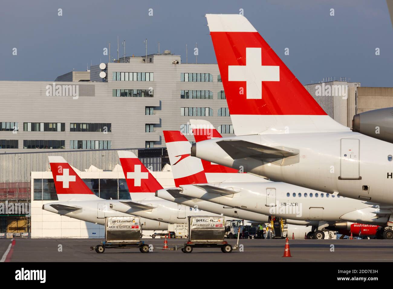 Schweizer Fluggesellschaft Stockfotos und -bilder Kaufen - Alamy
