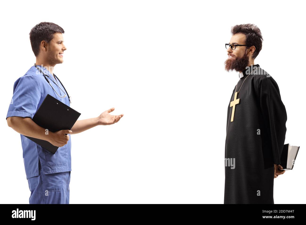 Priester und Arzt mit einem Gespräch isoliert auf weißem Hintergrund Stockfoto