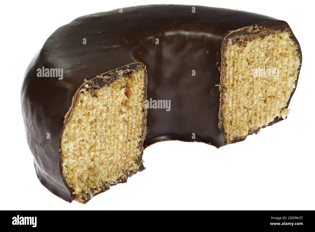 Schokolade überzogen deutschen Baumkuchen isoliert auf weißem Hintergrund Stockfoto