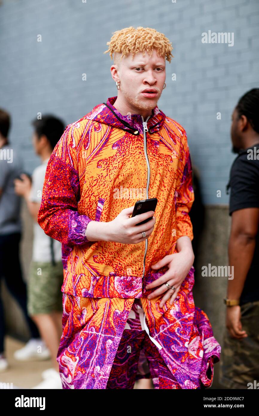 Street Style, Shaun Ross bei der Milly Spring Summer 2019 Ready-to-Wear Show, die am 7. September 2018 in den Spring Studios in New York City, NY, USA, stattfand. Foto von Marie-Paola Bertrand-Hillion/ABACAPRESS.COM Stockfoto