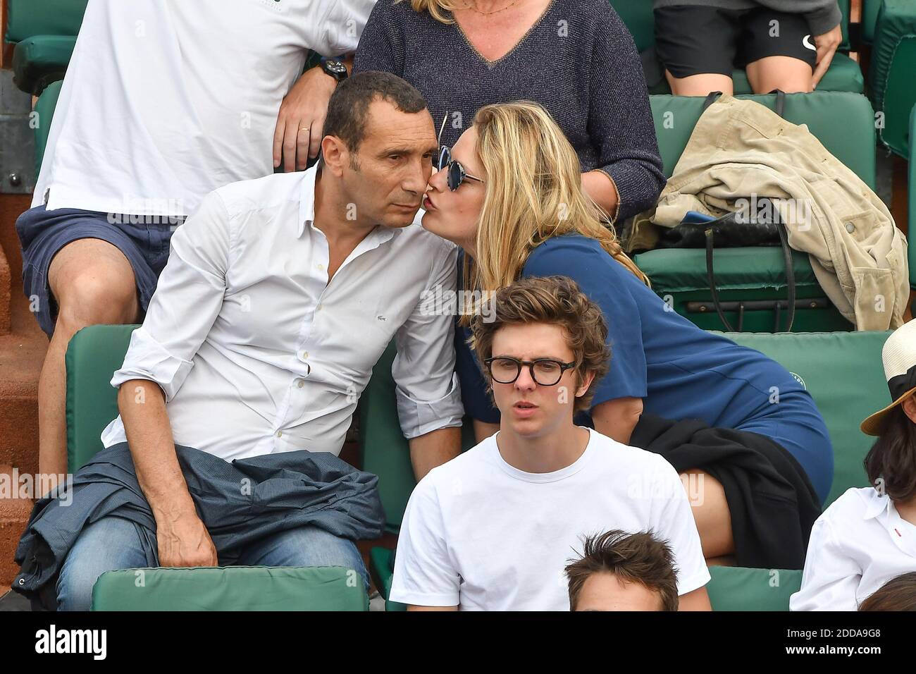 Zinedine Soualem und seine Frau Caroline Faindt nehmen am 29. Mai 2018 an den French Tennis Open in Roland Garros in Paris Teil. Foto von Laurent Zabulon/ABACAPRESS.COM Stockfoto