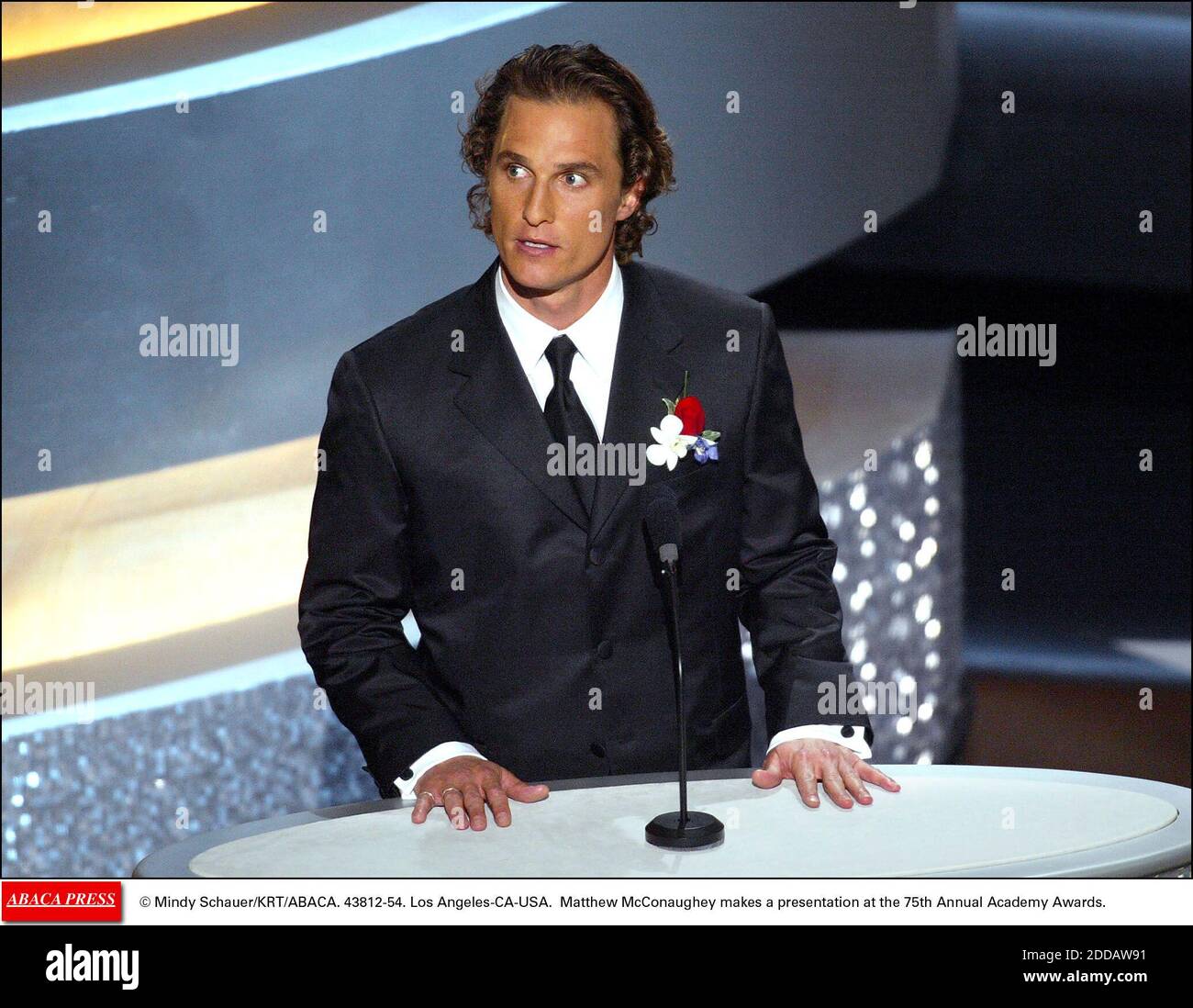 KEIN FILM, KEIN VIDEO, KEIN TV, KEIN DOKUMENTARFILM - © MINDY SCHAUER/KRT/ABACA. 43812-54. Los Angeles-CA-USA. Matthew McConaughey macht eine Präsentation bei den 75. Annual Academy Awards. Stockfoto