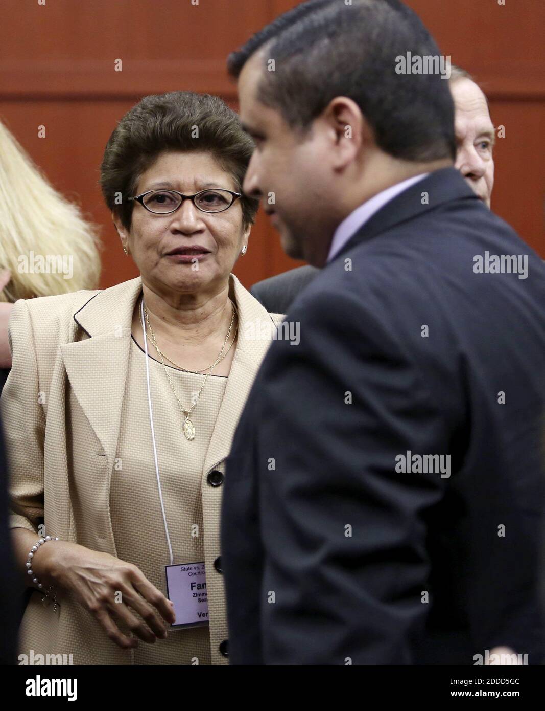 KEIN FILM, KEIN VIDEO, KEIN Fernsehen, KEIN DOKUMENTARFILM - George Zimmerman feiert mit seinen Eltern, Robert Zimmerman Sr. Und Gladys Zimmerman, nach seinem nicht schuldig Urteil in Seminole Circuit Court in Sanford, Florida, USA am Samstag, 13. Juli 2013. Zimmerman wurde wegen Mordes zweiten Grades bei der tödlichen Erschießung von Trayvon Martin, einem unbewaffneten Teenager, im Jahr 2012 angeklagt. Foto von Gary W. Green/Orlando Sentinel/MCT/ABACAPRESS.COM Stockfoto