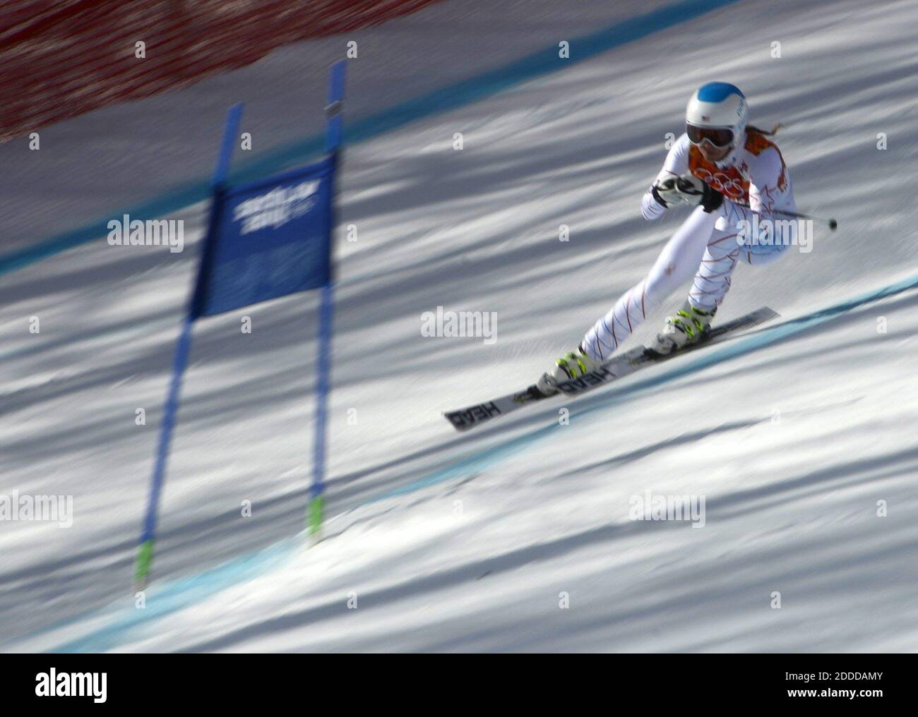 KEIN FILM, KEIN VIDEO, KEIN Fernsehen, KEIN DOKUMENTARFILM - die US-Amerikanerin Julia Mancuso aus Squaw Valley, Kalifornien, fährt während der Winterolympiade in Sotschi, Russland, am Montag, den 10. Februar 2014 im Rosa Khutor Alpine Center den Kurs für den Abfahrtsteil des Super Combined Skifahrens der Frauen hinunter. Foto von Nhat V. Meyer/Bay Area News Group/MCT/ABACAPRESS.COM Stockfoto