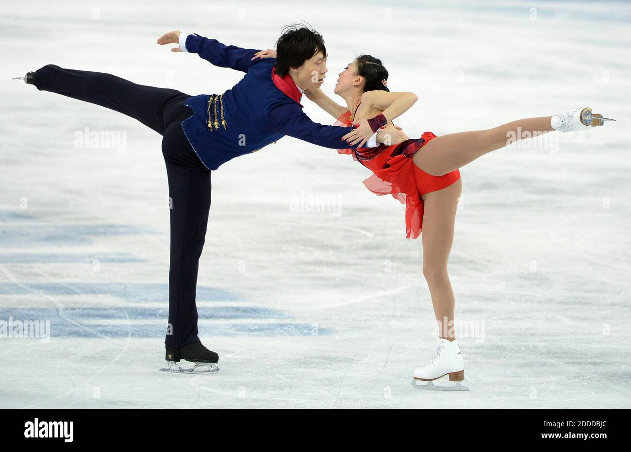 KEIN FILM, KEIN VIDEO, KEIN Fernsehen, KEIN DOKUMENTARFILM - Pang Qing und Tong Hao aus China konkurrieren in den Paaren Free Skate während der Olympischen Winterspiele im Eisberg Skating Palace in Sotschi, Russland, Mittwoch, 12. Februar 2014. Foto von Chuck Myers/MCT/ABACAPRESS.COM Stockfoto