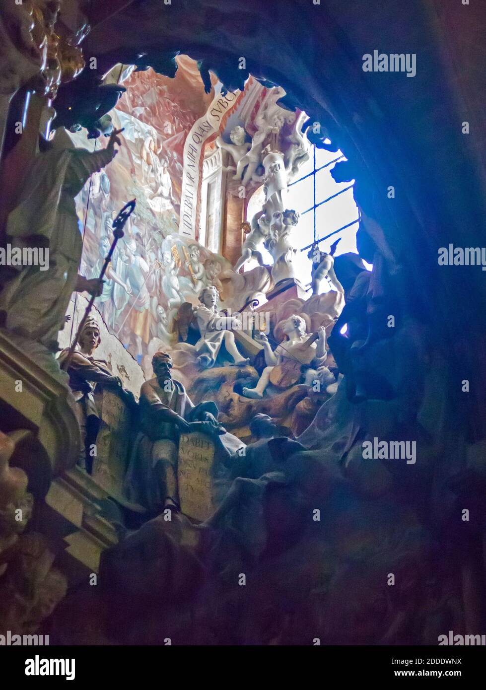 El Transparente ist ein barockes Altarbild im Ambulatorium der Kathedrale von Toledo, Spanien Stockfoto
