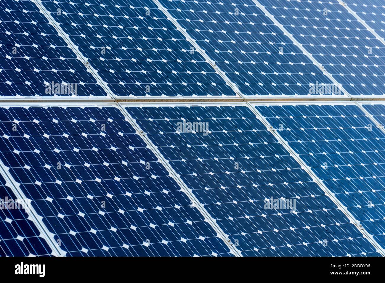 Saubere Energie Photovoltaik-Paneele, Detail von Solarpaneelen, alternative Stromquelle Stockfoto