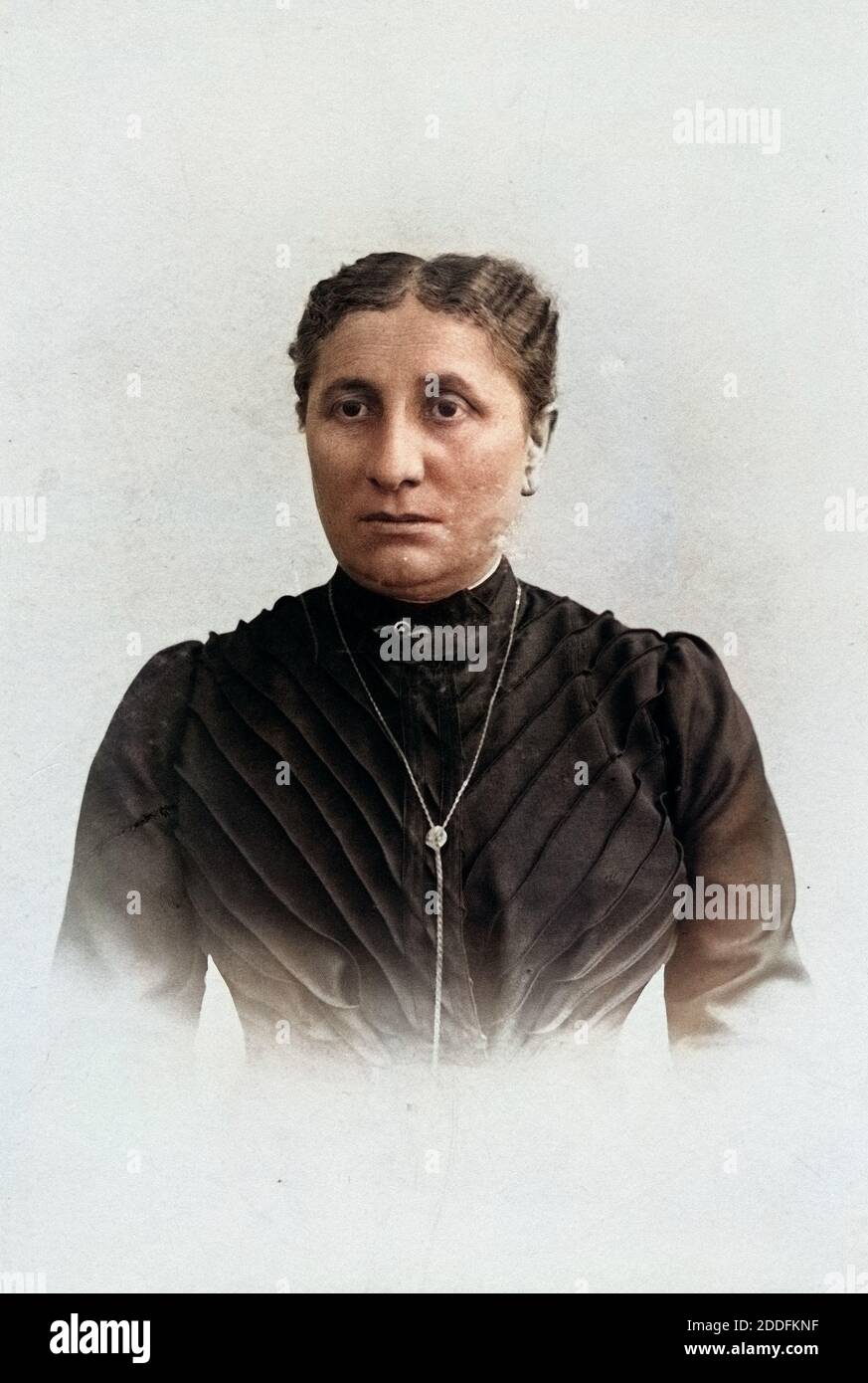 Porträt Einer Frau Beim Fotografen, Deutschland 1900er Jahre. Porträt einer Frau beim Fotografen, Deutschland 1900 s. Stockfoto