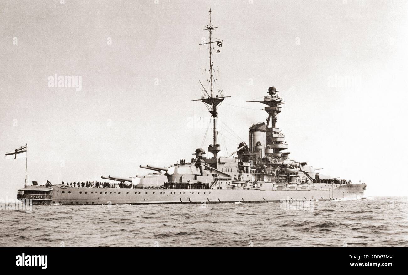 HMS Revenge der Royal Sovereign-Klasse der Schlachtschiffe. Von British Warships, veröffentlicht 1940. Stockfoto