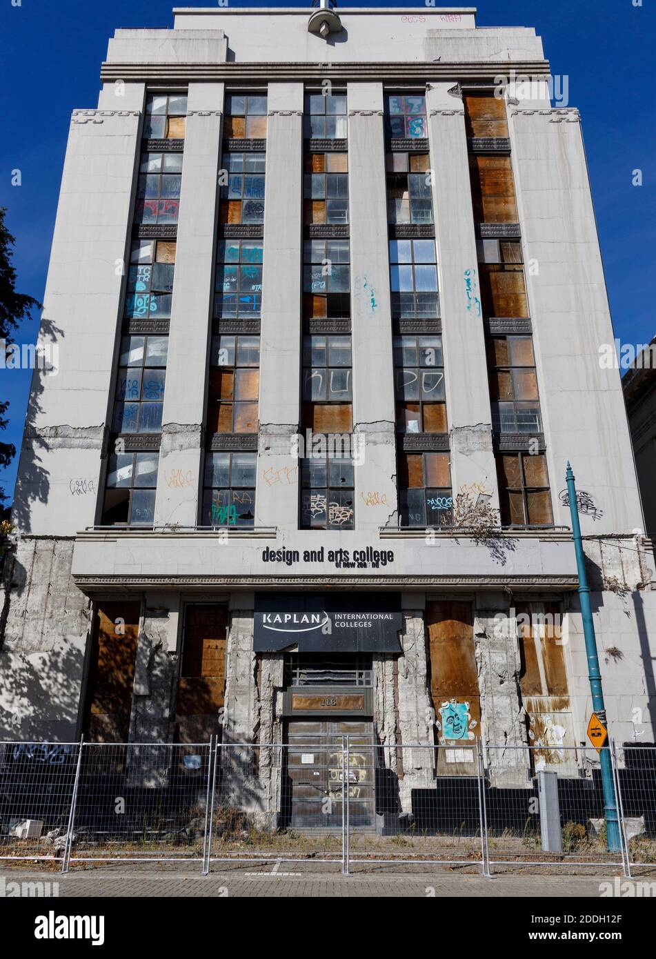 Art Deco, Cecil Wood Designed Design and Arts College of New Zealand, Christchurch, NZ. Stark beschädigt und unbrauchbar seit dem Erdbeben von 2011. Stockfoto