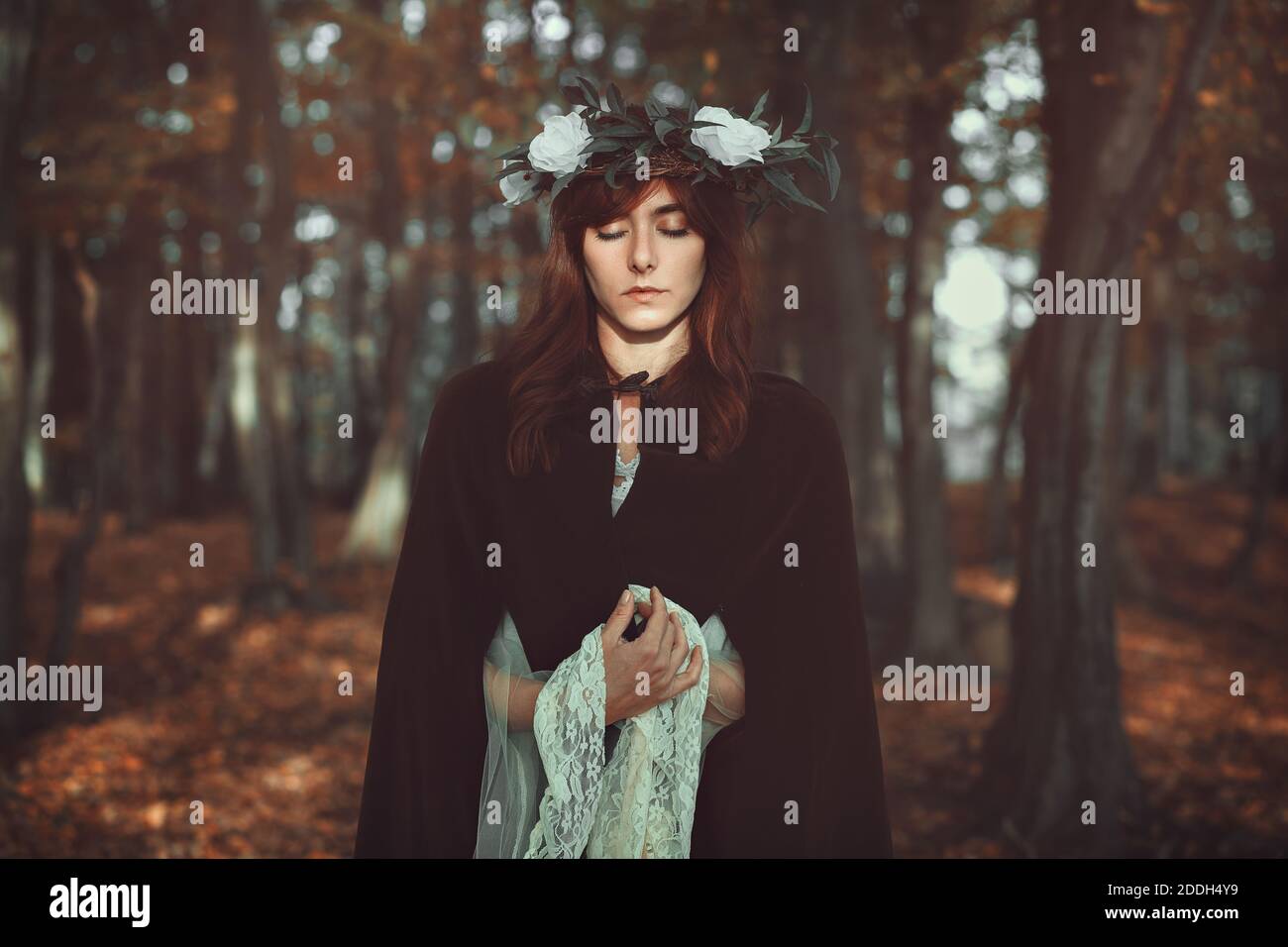 Herbstprinzessin. Märchen und Fantasiewald Stockfoto