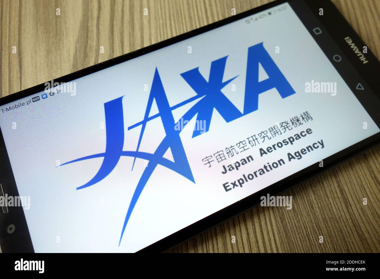 KONSKIE, POLEN - 21. Dezember 2019: Logo der Japan Aerospace Exploration Agency auf dem Mobiltelefon Stockfoto