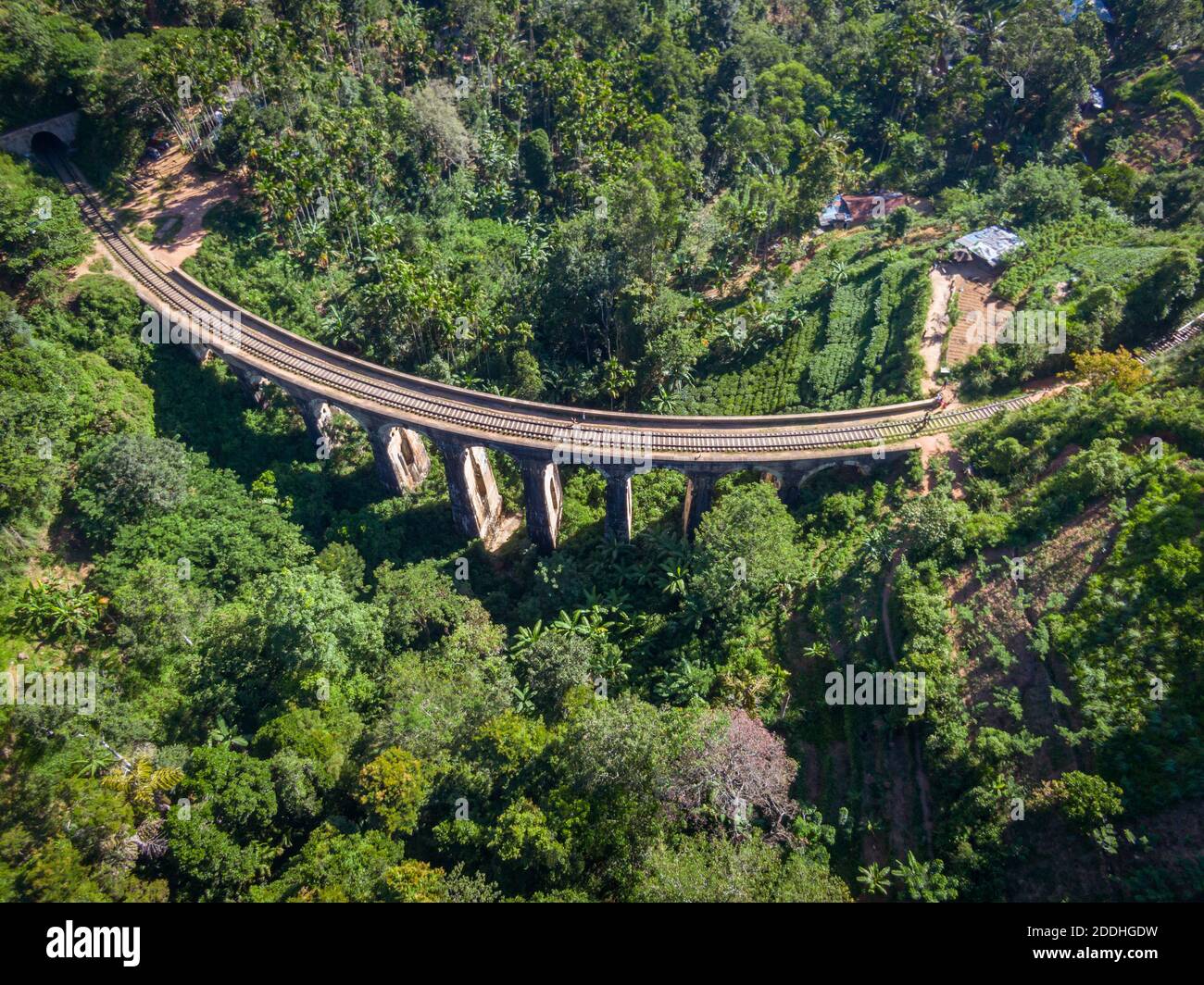 Luftaufnahme der Nine Arches Bridge, Ella, Sri Lanka Stockfoto
