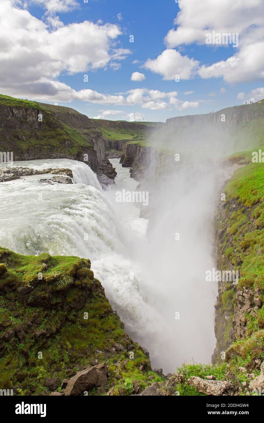 Gullfoss Wasserfall / Golden Falls in der Schlucht des Flusses Hvítá / White River, Haukadalur, Südwest-Island Stockfoto