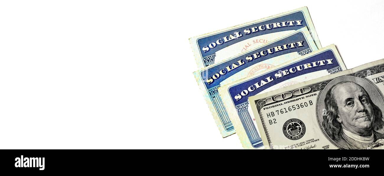 Nahaufnahme Detail mehrerer Sozialversicherung Karten repräsentieren, Finanzen und Altersvorsorge Stockfoto